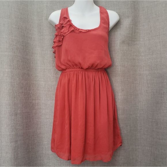 Xhilaration Dresses & Skirts - Xhilaration Sleeveless Dress